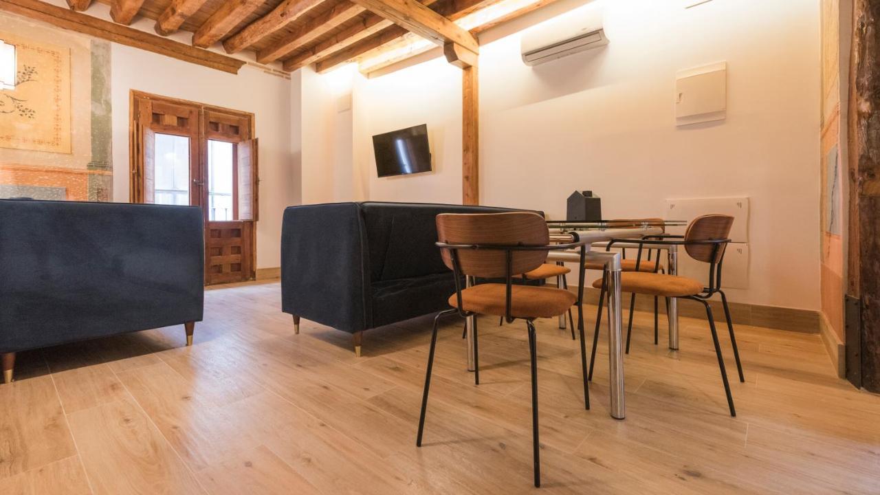 Apartamentos Boutique Pinocho Toledo Exterior foto